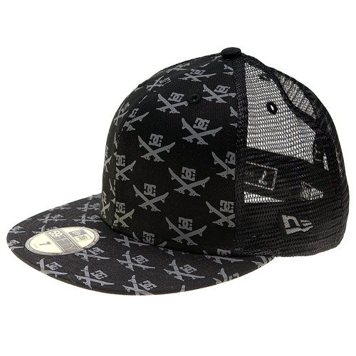 DC by New Era Pirate (black) cap