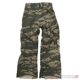 DC Pascal J's camo snowboard pants