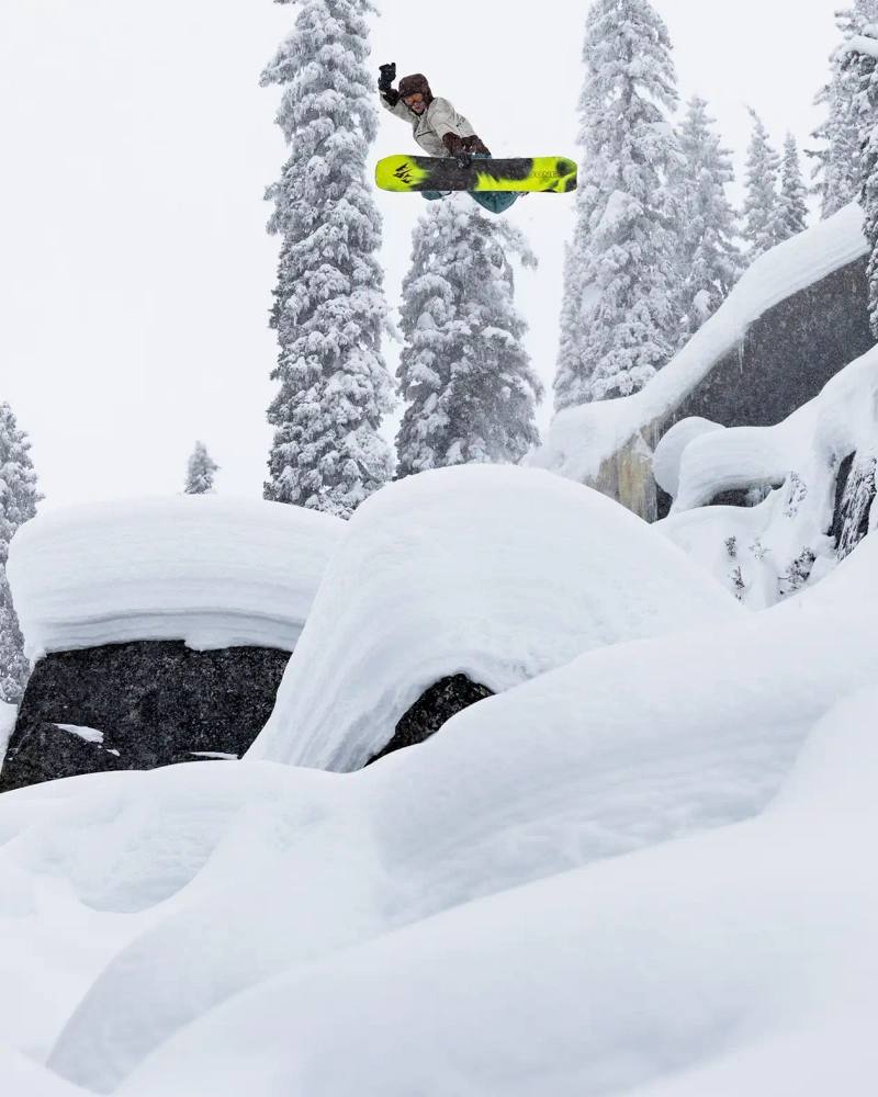 JONES Howler 158 2026 snowboard
